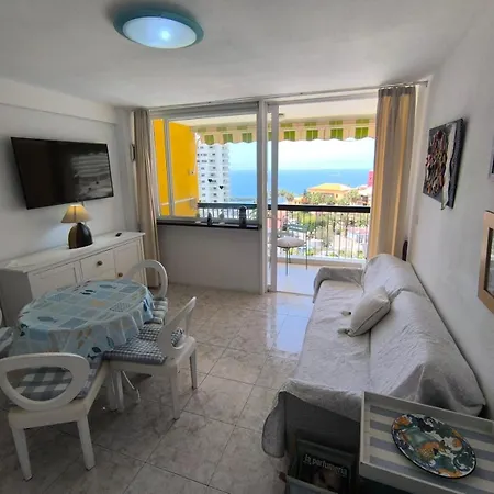 Las Americas Ocean View & Swimming Pool Apartment