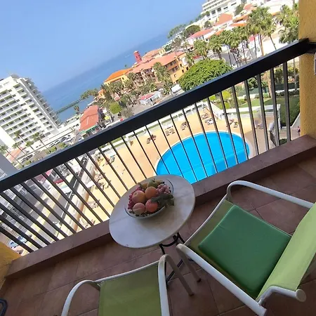 Las Americas Ocean View & Swimming Pool Apartment *